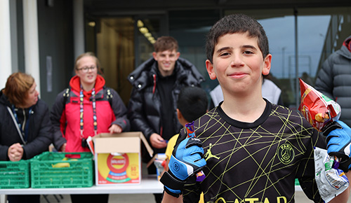 Leighton Clarkson helping out at lunchtime..